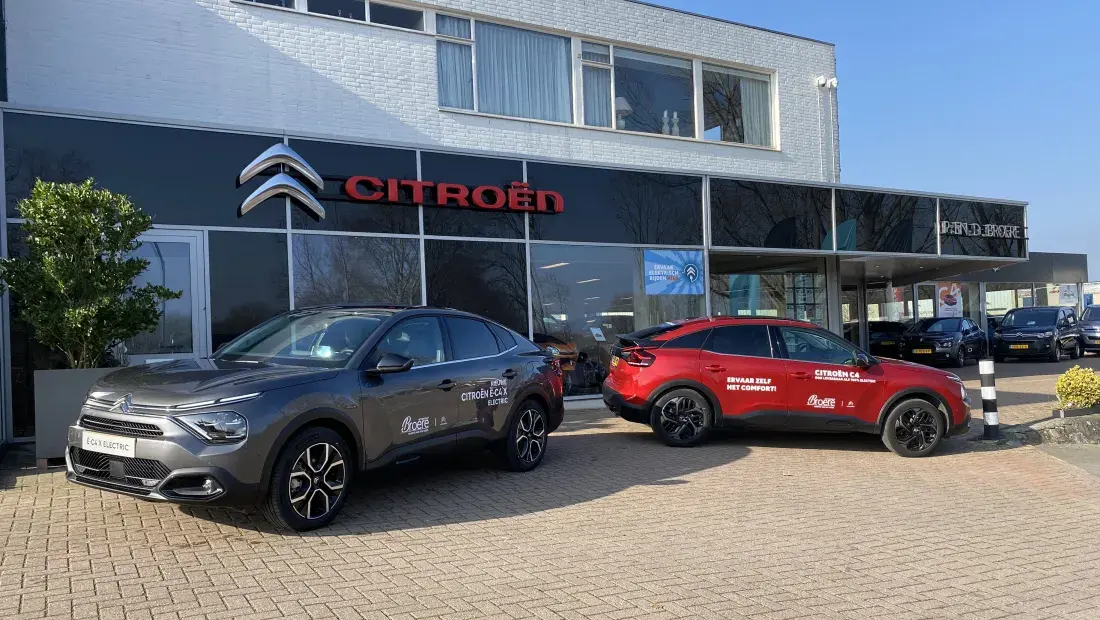 Citroën ë-C4 X bij showroom