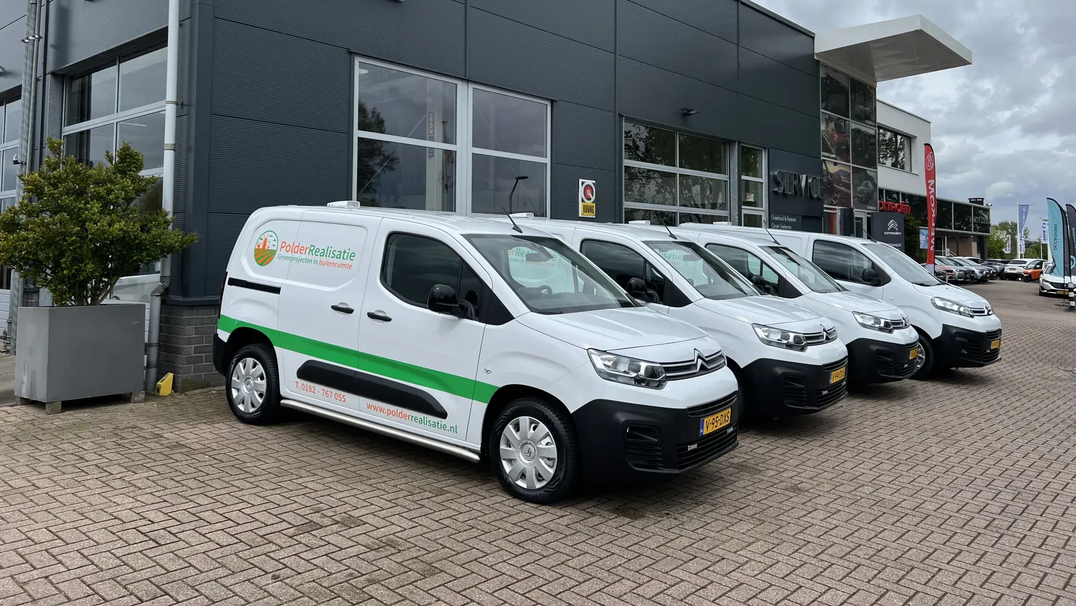 4 Citroën bedrijfswagens voor Polderrealisatie